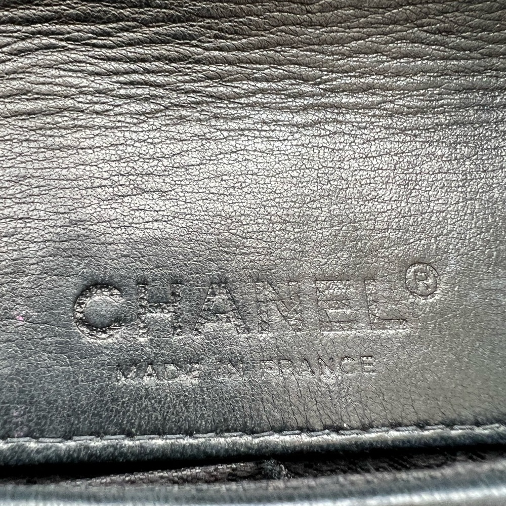 Vintage Chanel Knot Lambskin Bag - Picture 12 of 16